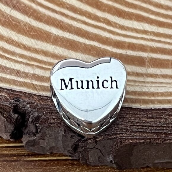 Pandora Munich, Germany Travel Heart Bead Charm - Picture 5 of 9